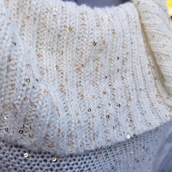 Gold and cream Sweater - Picture 4 of 4